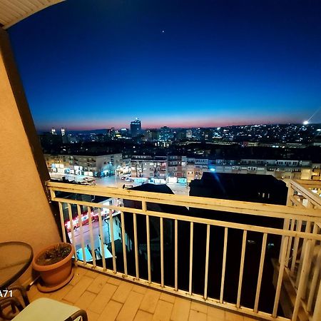 Gorgeous Apartment With City View In The City Center Приштина Экстерьер фото