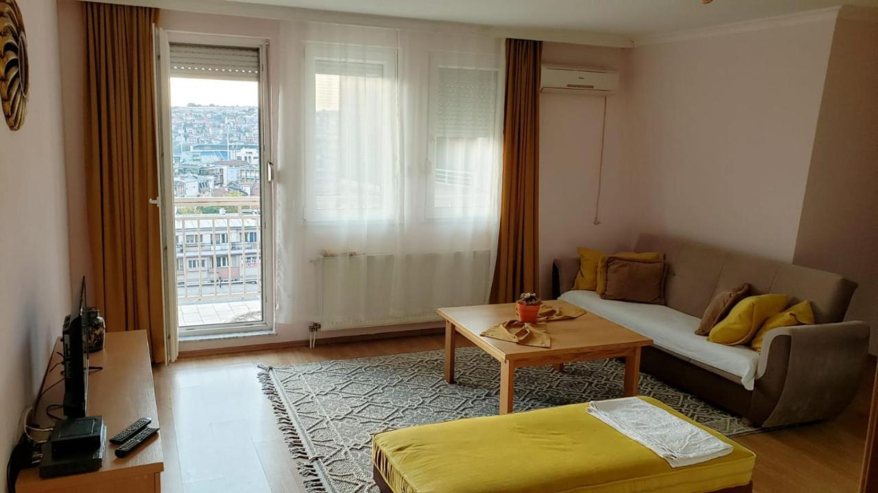 Gorgeous Apartment With City View In The City Center Приштина Экстерьер фото